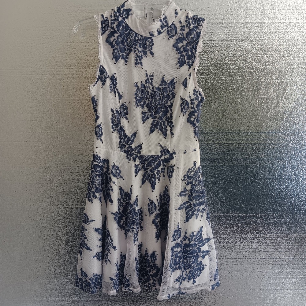 City Studio Lace Dress JR 9 White Navy New lace Floral Mock Neck Fit Flare rare
